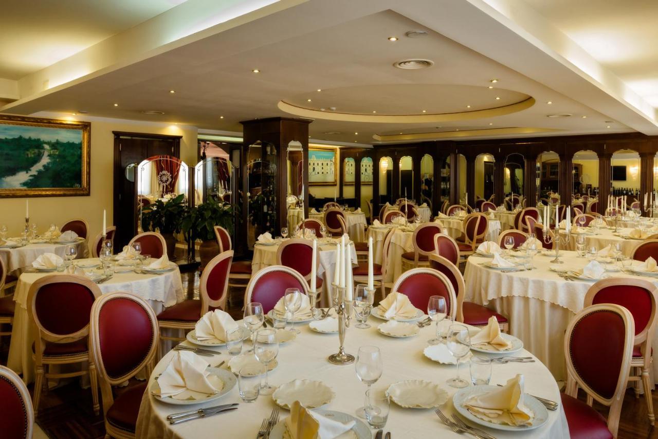 Grand Hotel Osman Ristorante Il Danubio Atena Lucana Exterior foto