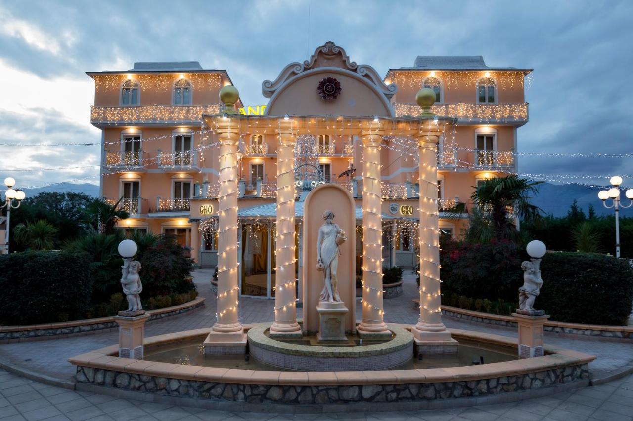 Grand Hotel Osman Ristorante Il Danubio Atena Lucana Exterior foto